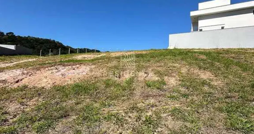 Terreno à venda no Casa de Pedra, Volta Redonda