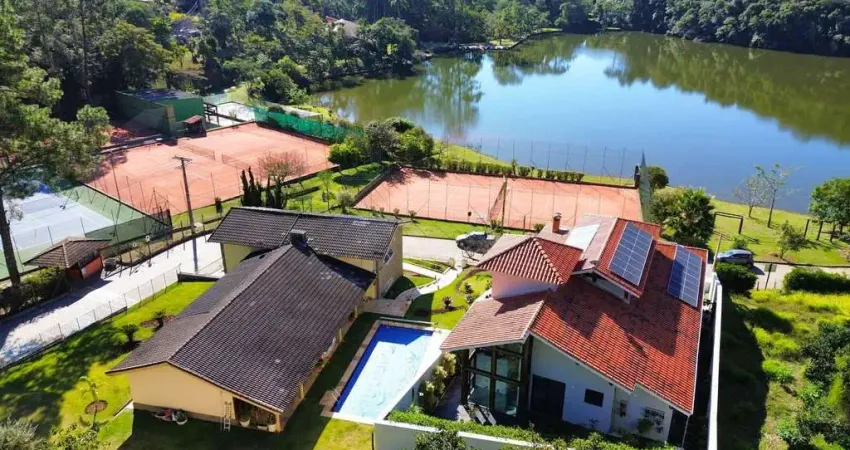 Casa para Venda em Atibaia, Clube da Montanha, 3 dormitórios, 1 suíte, 3 banheiros, 3 vagas