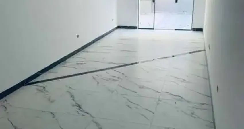 450 metros do metrô Praça da Árvore!