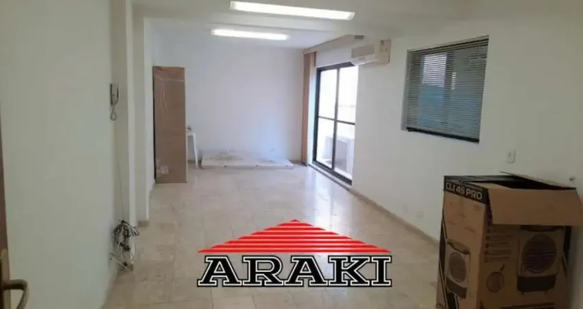 Studio próximo ao metrô Saúde.
