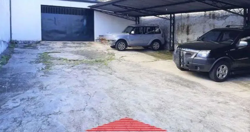 PRÉDIO COMERCIAL COM LOJA, DEPÓSITO E RESIDÊNCIA.