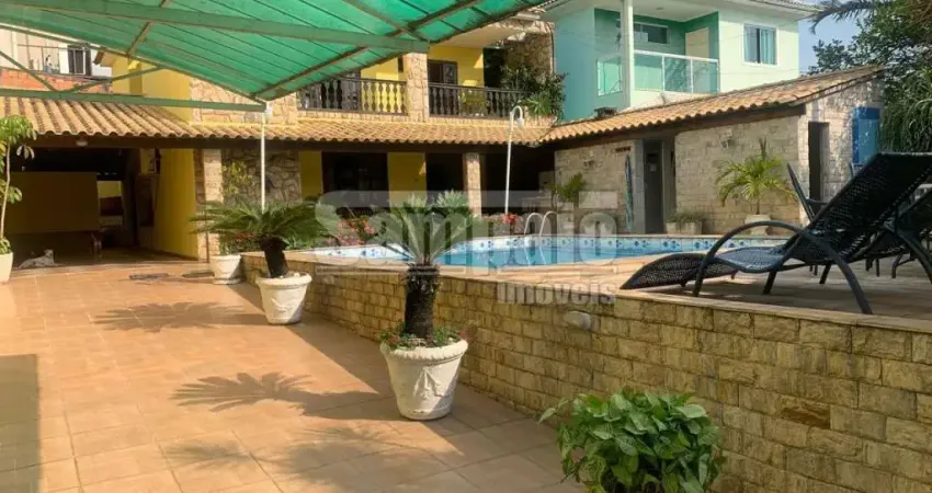 Linda casa duplex com piscina, 5 quartos no condomínio girassol