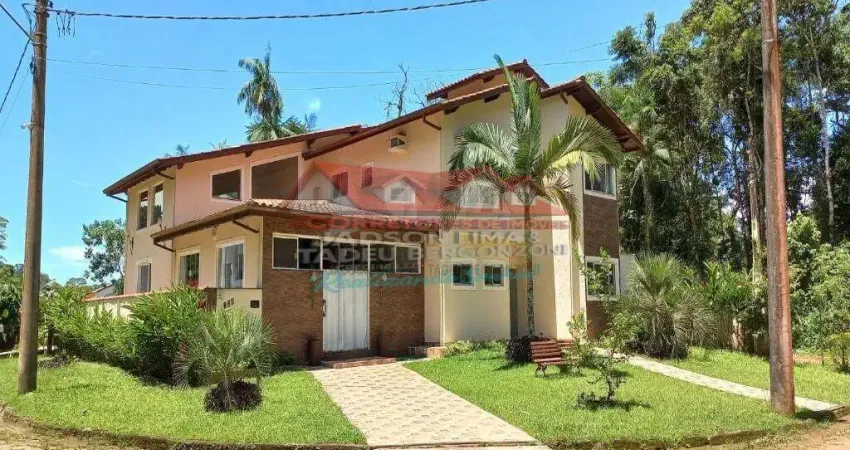 Casa em Condomínio- 04 dormitórios ( sendo 03 suites)-  Praia da Mococa- Caraguatatuba