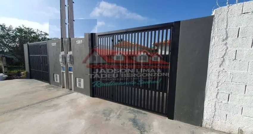 Casa térrea recém construída  Golfinhos - Caraguatatuba