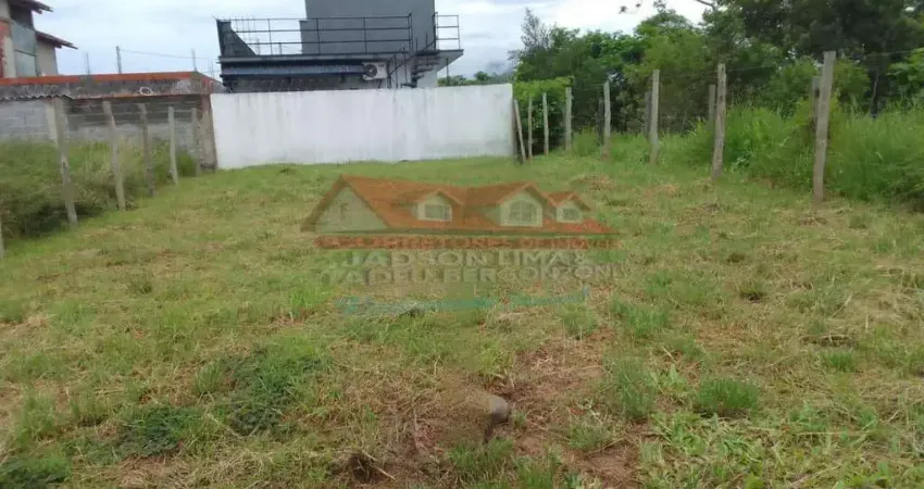 Terreno em Condomínio, com Escritura Defintiva, Pronto para Construir.