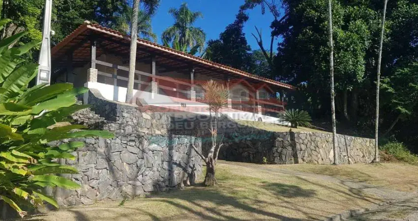 Casa térrea com vista mar em Massaguaçu - Caraguatatuba