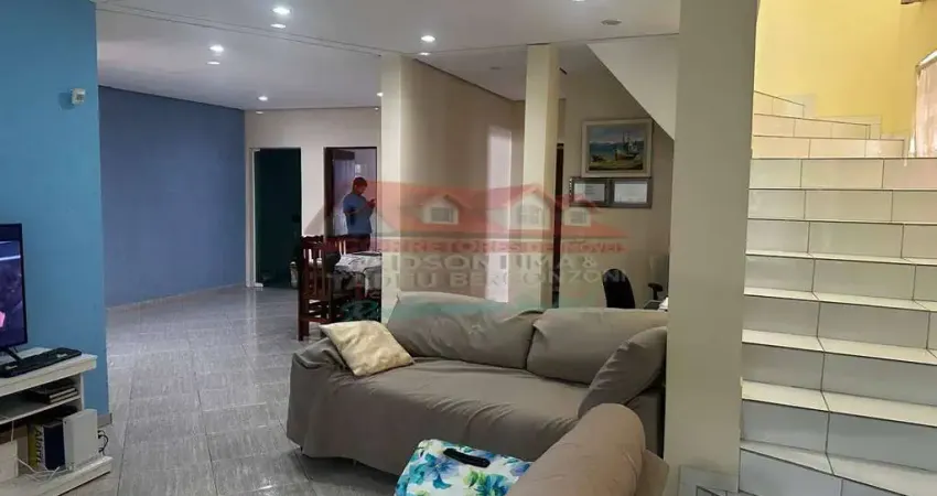 Lindo sobrado no bairro barranco alto em caraguatatuba, quatro dormitórios.