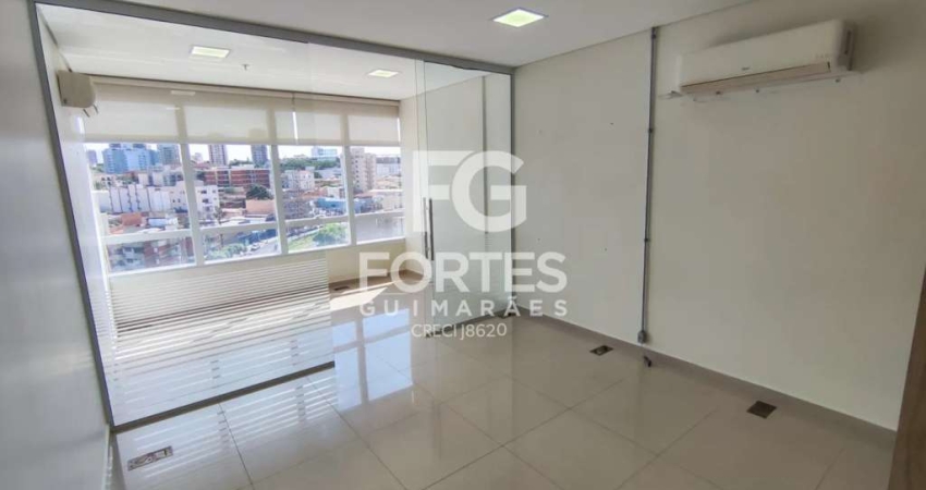 Maravilhosa Sala Comercial com 36 m² AU com divisória em vidro formando 02 salas, ares condicionados split, iluminação, piso elevado com cerâmica esmaltada