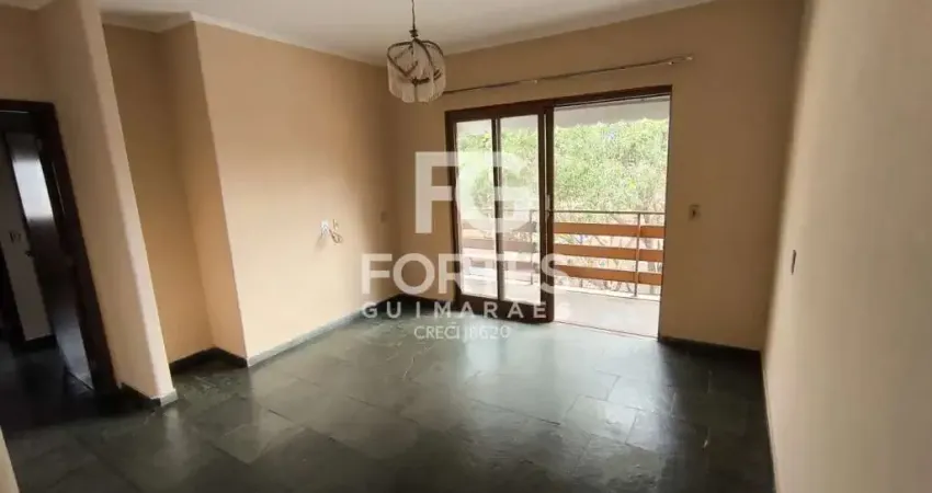 Apartamento 88m² próximo do hospital São Lucas e da faculdade Barão de Mauá, com 3 quartos e armários, e 1 banheiro social com gabinete, espelho e box em acrílico;