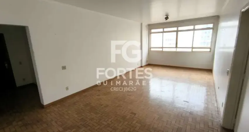 Apartamento com 172m² no calçadão do centro da cidade, ao lado do teatro D Pedro II e choperia do Pinguim, com 3 quartos sendo 1 suíte e com armários, 2 banheiros sendo 1 suíte e 1 social com gabinete