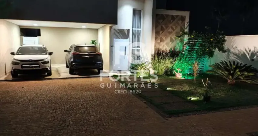Casa Térrea de Condomínio 218m² em terreno declive Face Sombra com aquecedor solar e energia fotovoltaica.