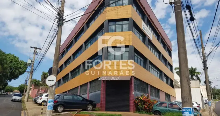 Imóvel comercial, pavimento térreo, 472,57 m² de construção, Jardim América.