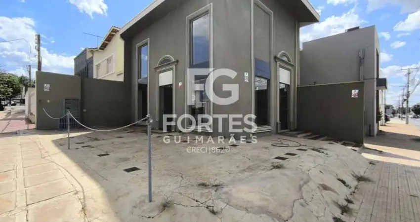 Casa Sobrado/ Loja Comercial de esquina com 330m² sendo salão principal + 3 salões menores e acesso por 2 entradas, fachada com vitrines