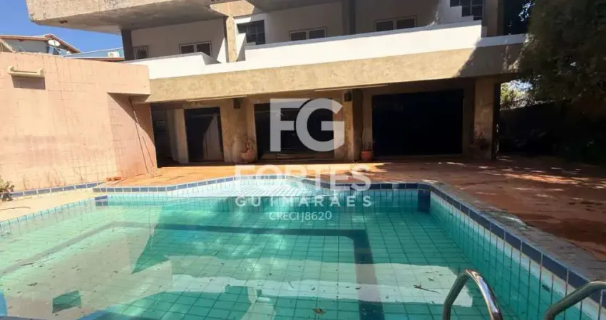 Casa para locação, 03 quartos sendo 03 suítes, varanda gourmet, piscina, 510 m², jardim canadá