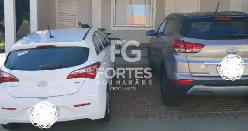 Casa em condomínio fechado de 3 quartos com 159 m² de área construída