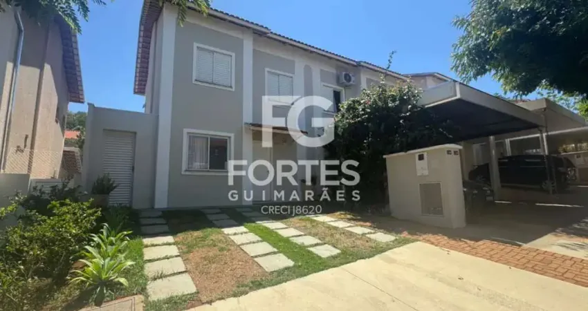 Casa em condomínio com 3 quartos de 131m² de área construída!
