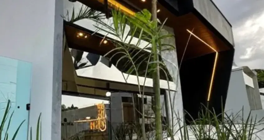 Vendo belíssima casa de 3 suítes no condomínio porto marina.