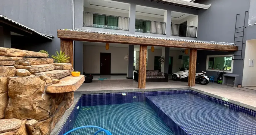 Alugo belíssima casa duplex 3 suítes com piscina no residencial castanheira