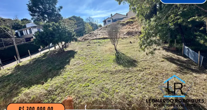 OPORTUNIDADE PARA MORAR BEM. LINDO TERRENO NO MORRO CHIC EM ITAJUBÁ, MG