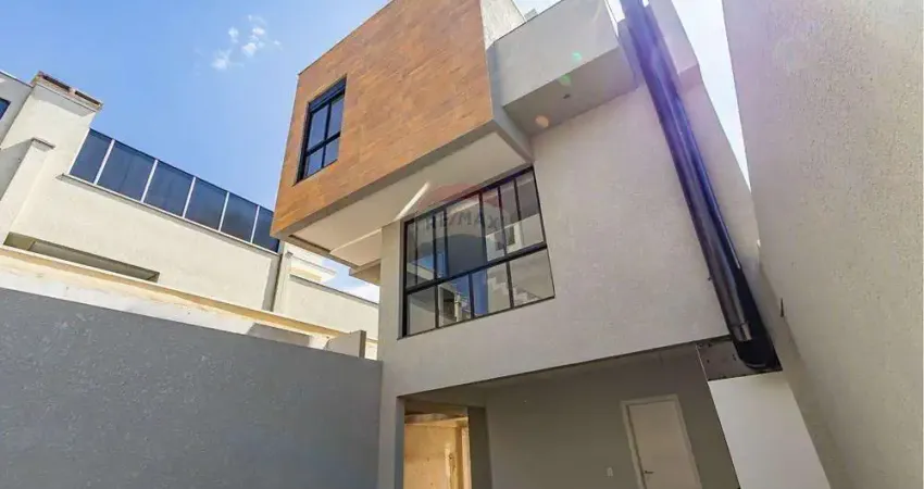 Sobrado em condomínio, 250m, 3 suítes, quintal privativo  - guabirotuba