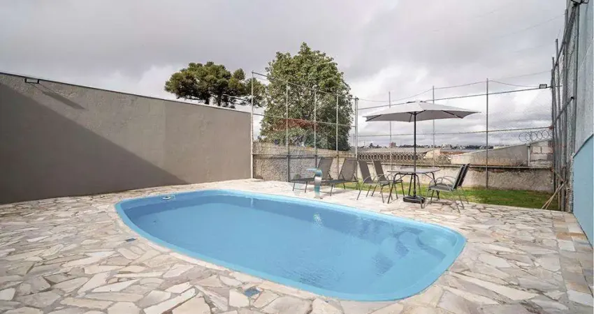 Casa alto padrão com 289,87m², 4 quartos sendo 2 suítes, 4 vagas, piscina e quintal - bairro alto