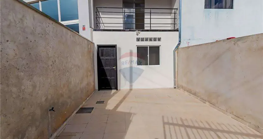 Alugue – sobrado com 2 quartos no jardim marinoni – r$ 1.400,00