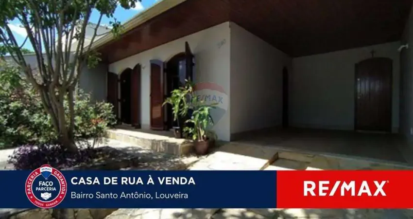 Casa com 3 Quartos e 3 banheiros à Venda, 184 m² por R$ 1.200.000