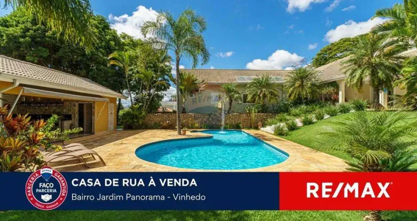 Casa à venda, 424 m²,Jardim Panorama, Vinhedo-SP. Térrea em com piscina, área gourmet e campo de futebol.