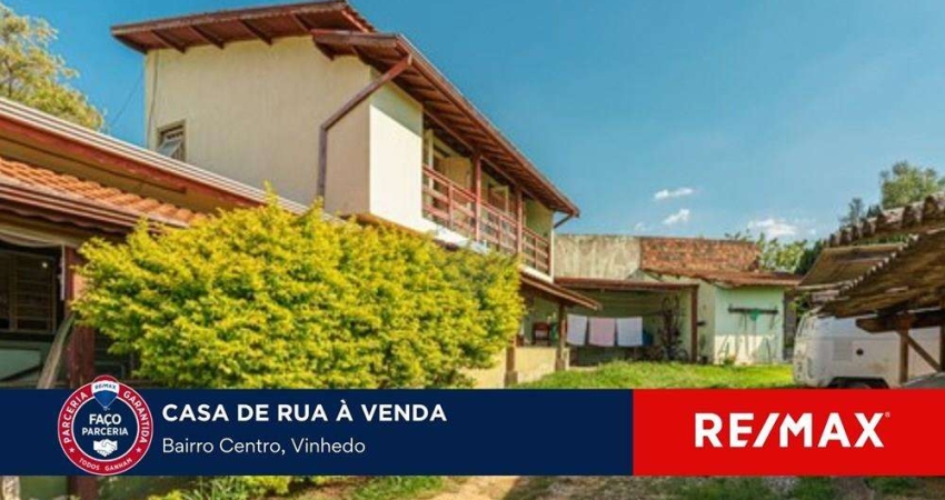 Casa a venda em Vinhedo, residencial ou comercial, excelente ponto comercial.