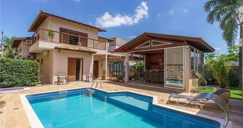 Casa à venda em vinhedo, no condomínio terras de vinhedo, super bem localizado.