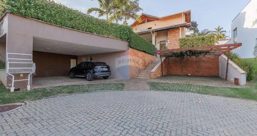 Vende-se casa com 5 suítes, escritório, salão de jogos e piscina aquecida no Condomínio Jardim Europa - Vinhedo