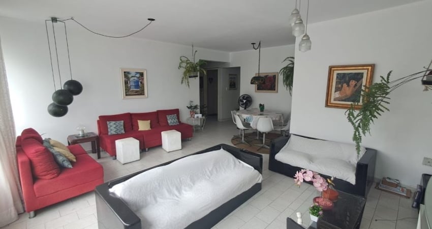 Amplo Apartamento para Venda em Frente Praia 150m² 03 Dorm. Itararé, São Vicente-SP