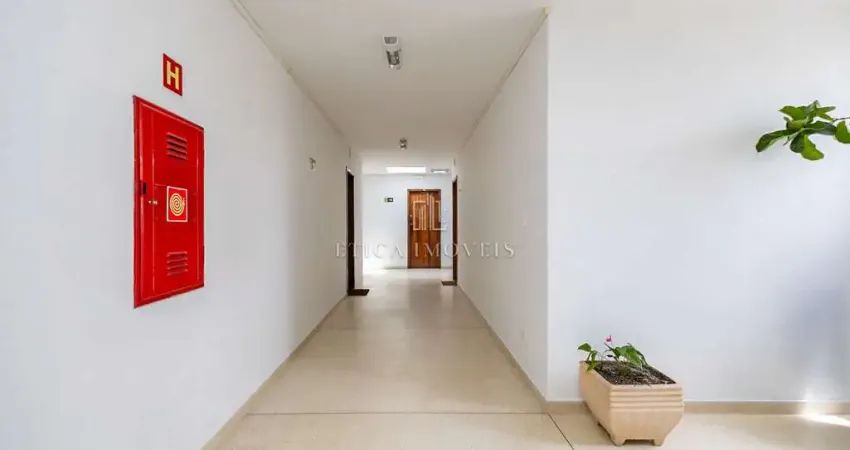 Prédio à venda na Avenida Manoel Ribas, 842, Mercês, Curitiba