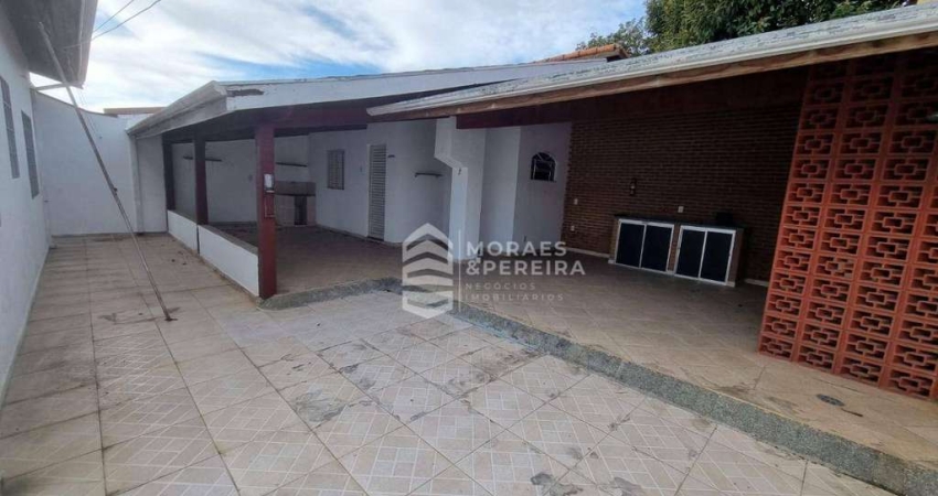 Sobrado com 3 dormitórios, 398 m² - venda por R$ 890.000,00 ou aluguel por R$ 3.190,00/mês - Loteamento Residencial Andrade - Pindamonhangaba/SP