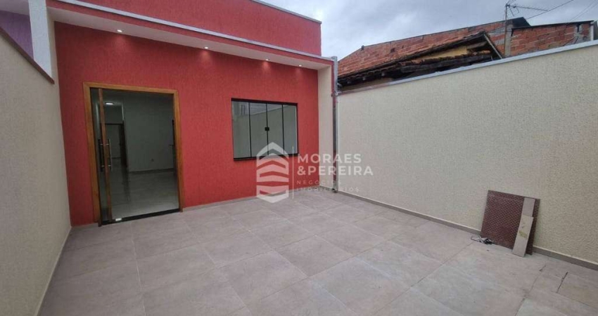 Casa com 2 dormitórios à venda, 72 m² por R$ 330.000,00 - Mombaça - Pindamonhangaba/SP