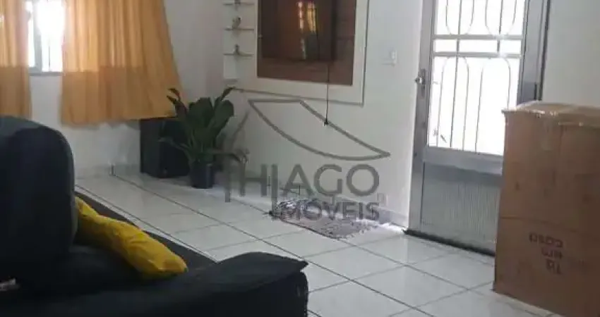 Casa térrea em Itaquera, de 300m², com 3 dormitórios, sendo 1 suíte, com fácil acesso ao Metrô Itaq