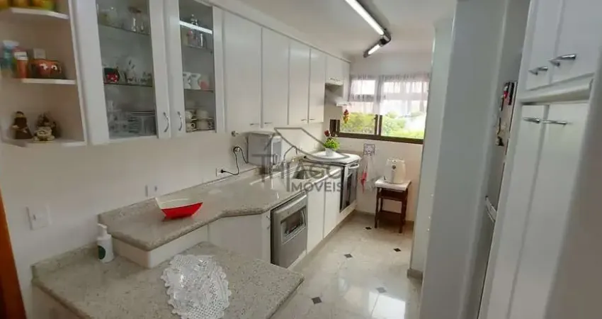 Apartamento a venda 3 dormitórios um deles suite, todos com sacada, duas vagas e com fácil acesso a