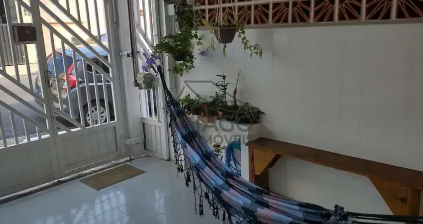 Lindo sobrado à venda na Mooca, imóvel de 110m², com 2 dormitórios, sendo um com suite e closet, e