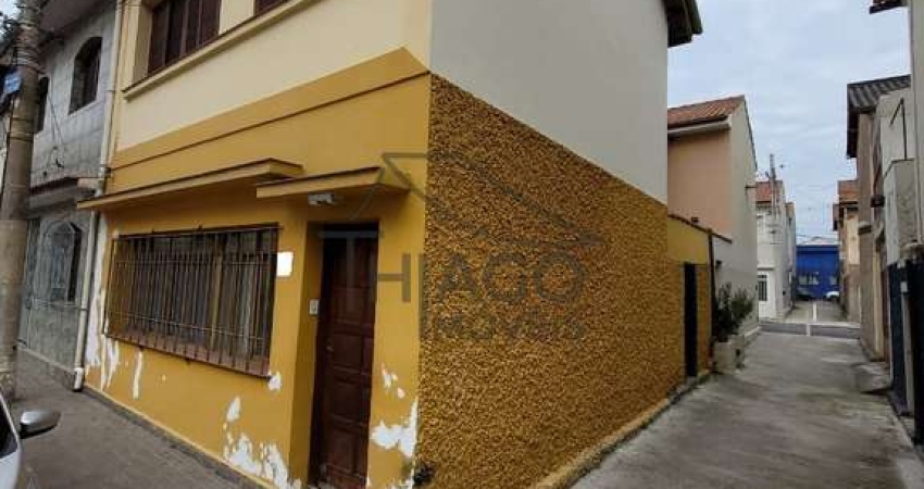 Excelente casa à venda no Brás, com 2 dormitórios, fácil acesso ao Metrô Belém e estação Brás