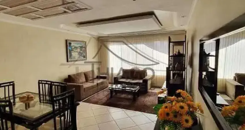 Linda Casa à venda em Condomínio Fechado - 3 Quartos e 2 banheiros. 144m² . Excelente localização.