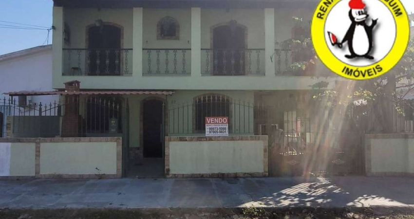 CASA DUPLEX PRÓXIMO ÁREA COMERCIAL, PRAIA E CONDUÇÃO