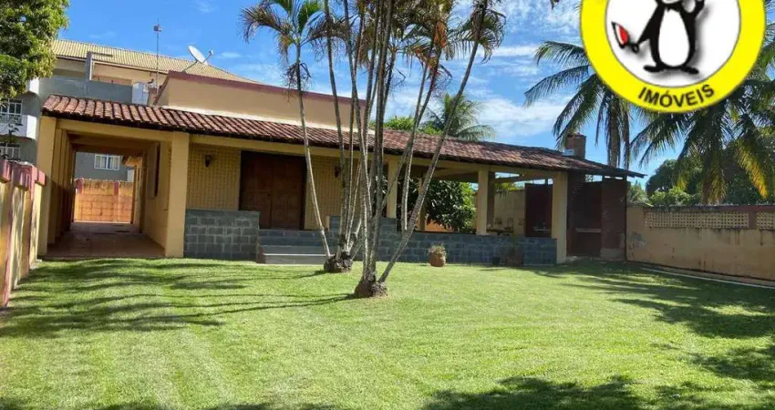 CASA EXCELENTE LOCALIZAÇÃO PRÓXIMO PRAIA E CONDUÇÃO