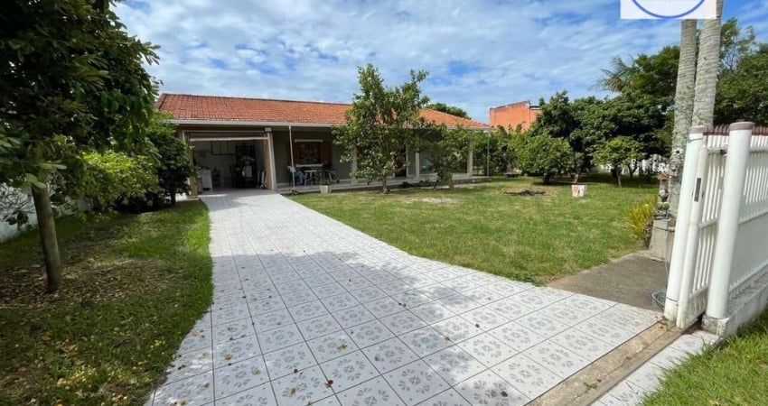 Casa com Ótima Localizaçao na Praia do Campeche