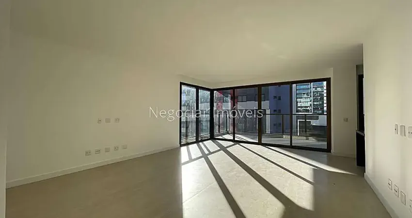 Apartamento com 4 quartos à venda na Rua Rei Alberto, Centro, Juiz de Fora