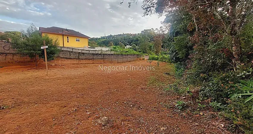 Terreno à venda na Rua dos Pinheirais, Novo Horizonte, Juiz de Fora