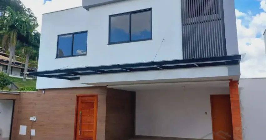Casa com 3 quartos à venda na Rua Florianópolis, Parque Jardim da Serra, Juiz de Fora