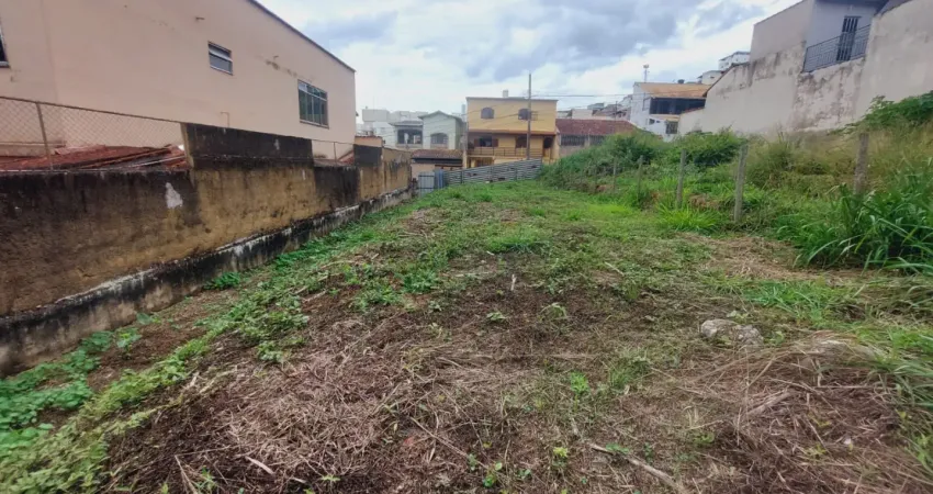 Terreno à venda na Rua Adalgisa Gonçalves Soares, São Pedro, Juiz de Fora
