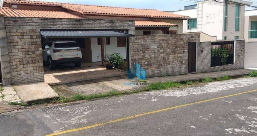 Casa com 3 Quartos à venda, 300 m² por R$ 930.000 - Bom Clima - Juiz de Fora/MG