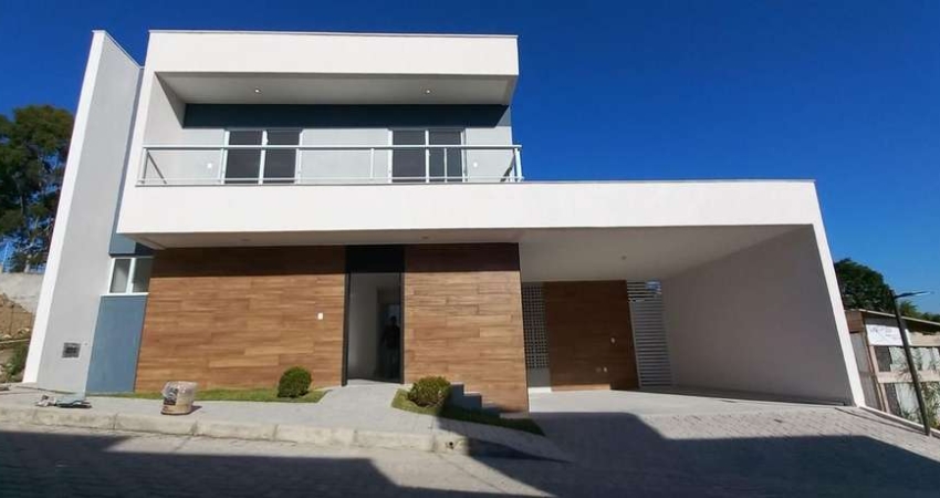 Casa com 3 quartos à venda por R$ 890.000 - Vina Del Mar - Juiz de Fora/MG