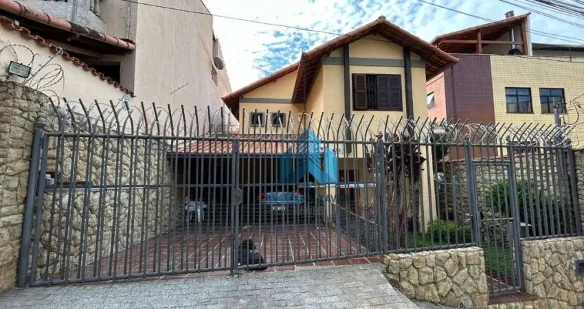 Casa com 4 quartos à venda, 211 m² por R$ 990.000 - São Mateus - Juiz de Fora/MG